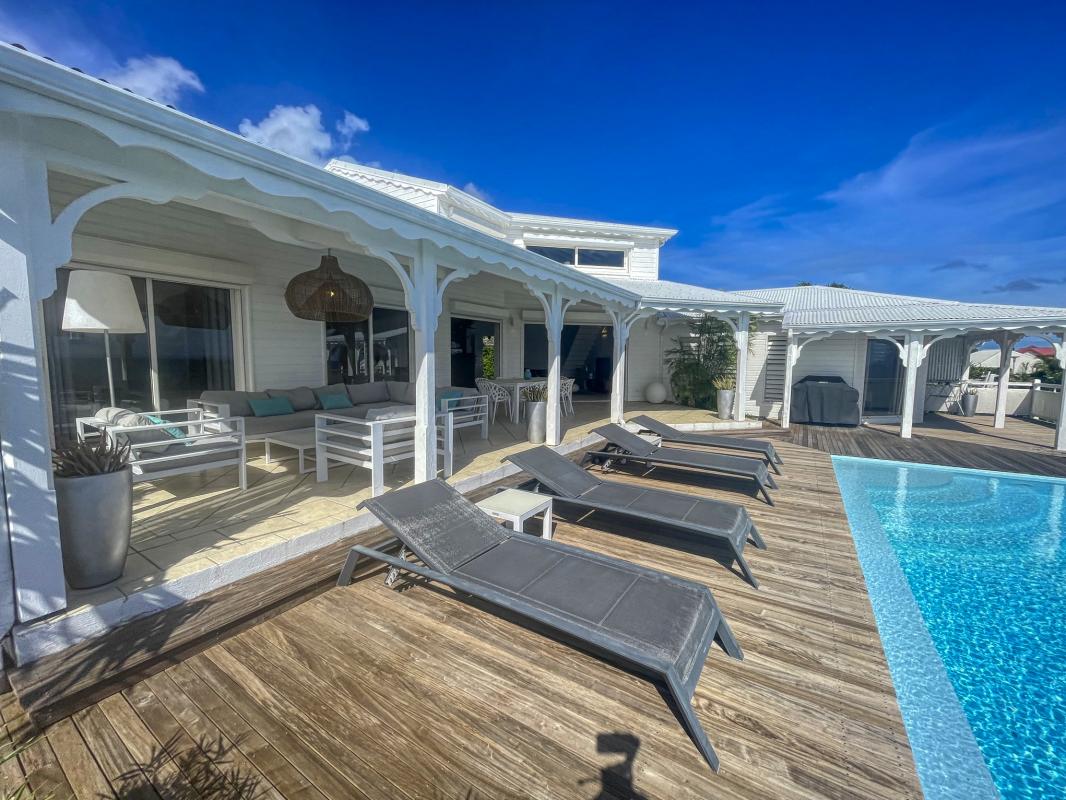 3.Location villa piscine vue mer Ste Anne Guadeloupe_Ensemble